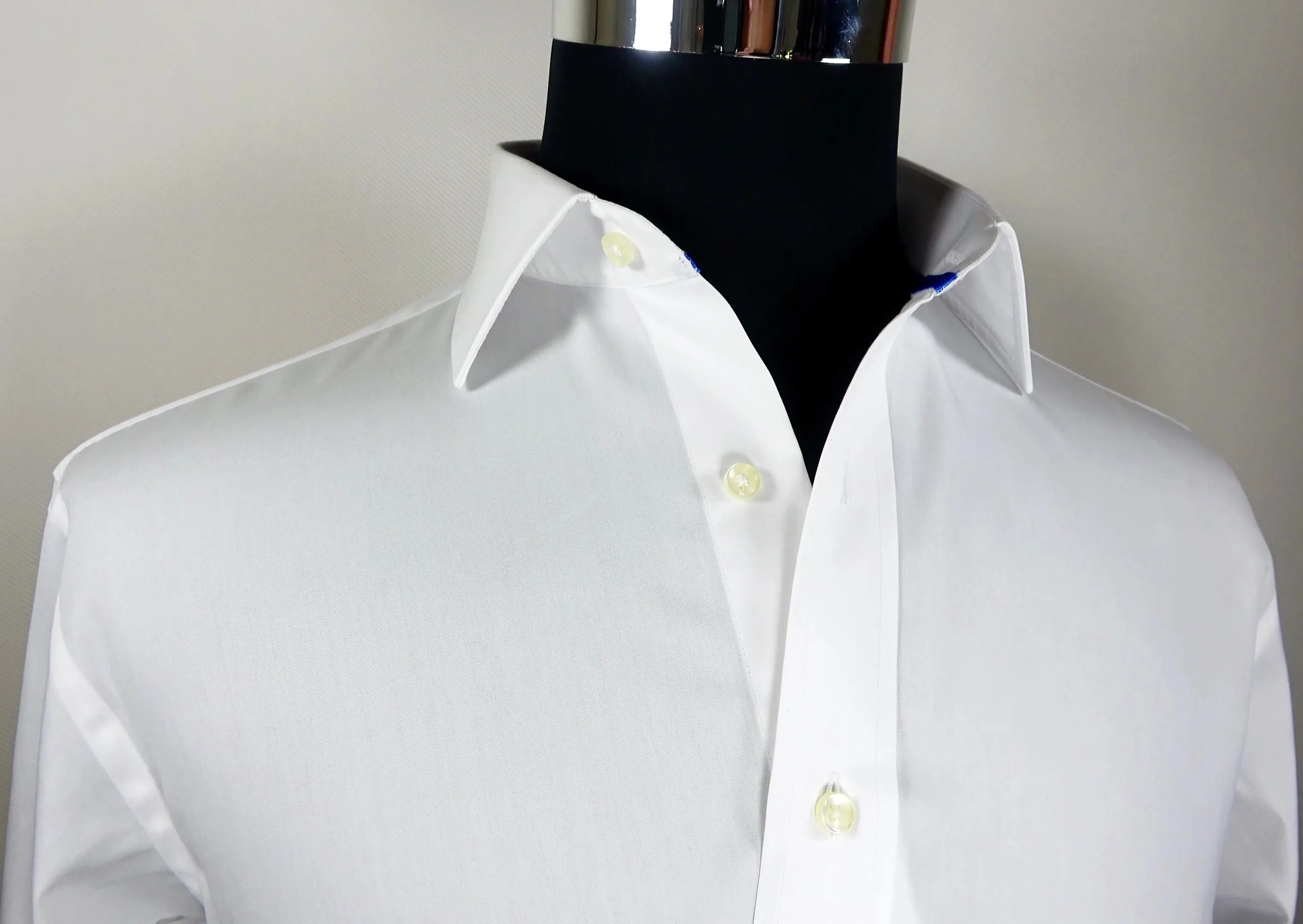 Classic White Poplin Business Formal Dress Shirt WIth Blue Trim