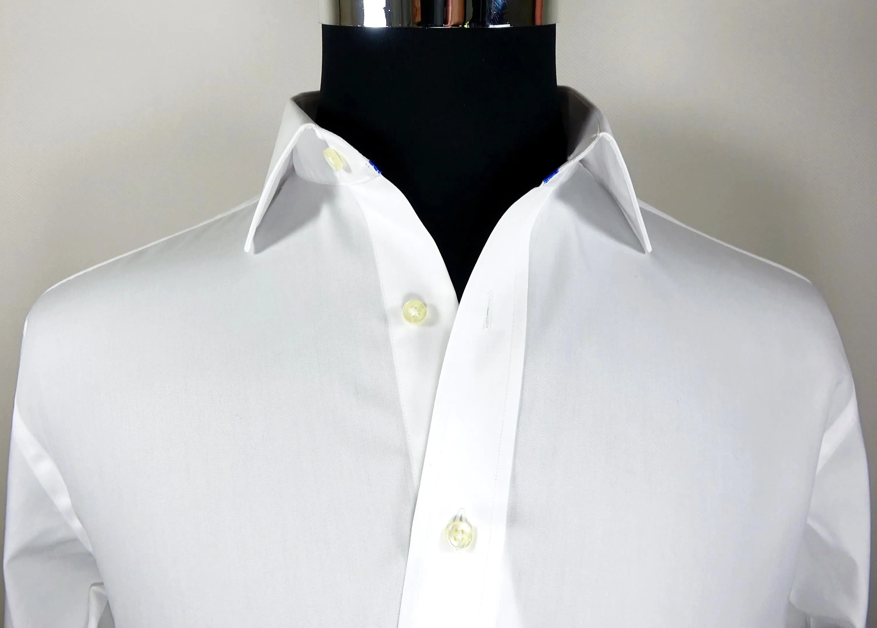 Classic White Poplin Business Formal Dress Shirt WIth Blue Trim