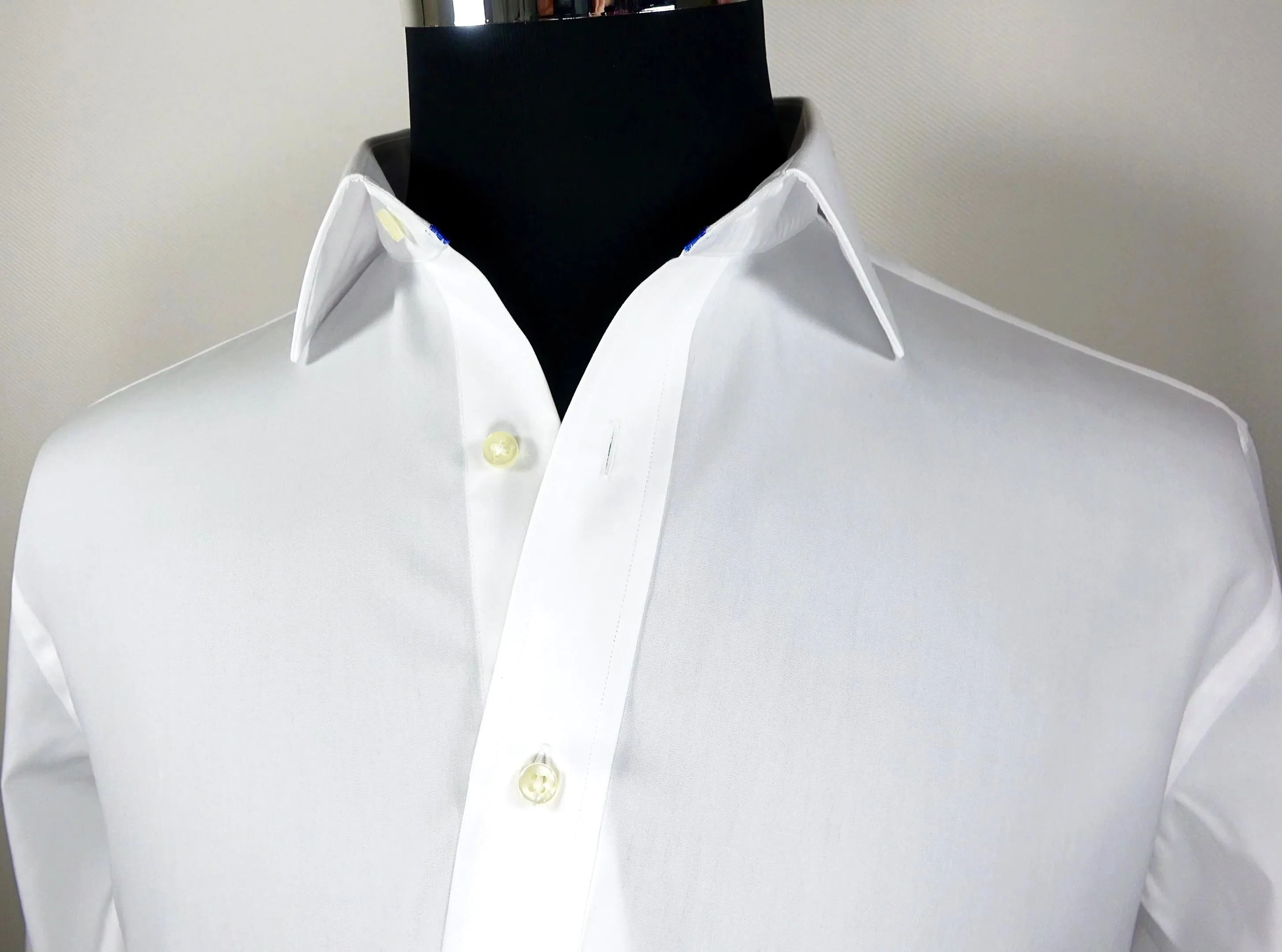 Classic White Poplin Business Formal Dress Shirt WIth Blue Trim